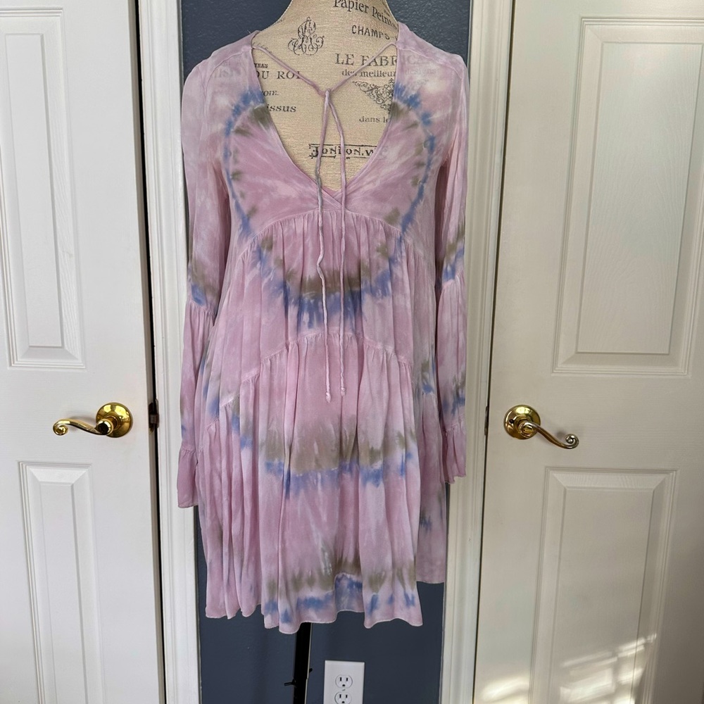 Young and Famous lavender and white tie dye small